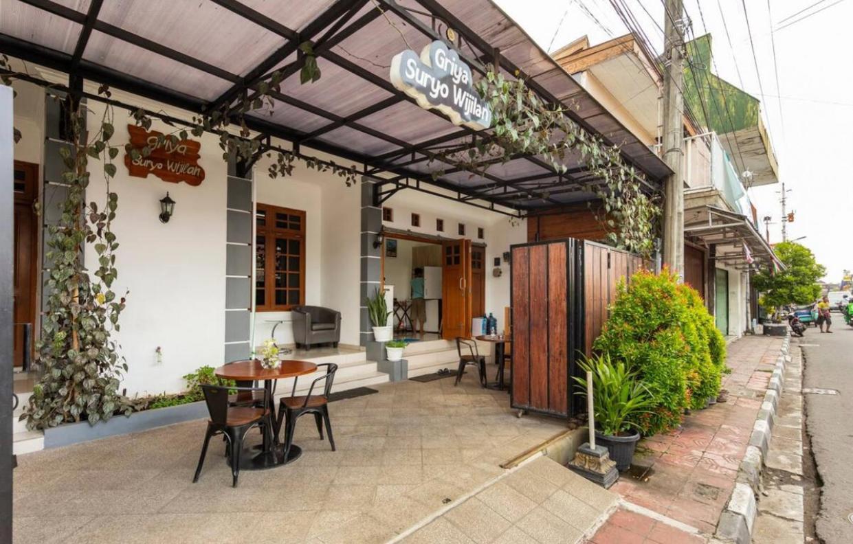 Griya Suryo Wijilan Hotel Yogyakarta Ngoại thất bức ảnh
