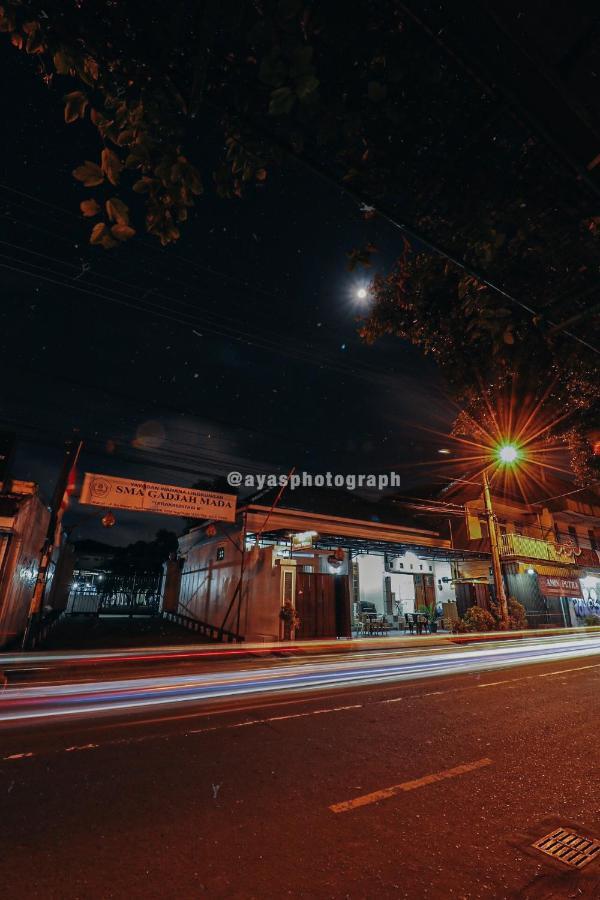 Griya Suryo Wijilan Hotel Yogyakarta Ngoại thất bức ảnh