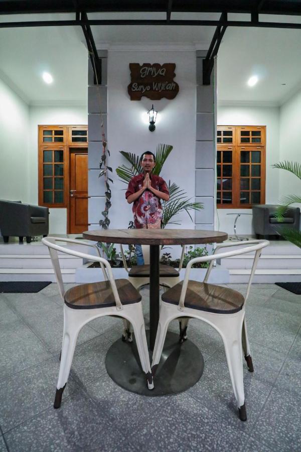 Griya Suryo Wijilan Hotel Yogyakarta Ngoại thất bức ảnh