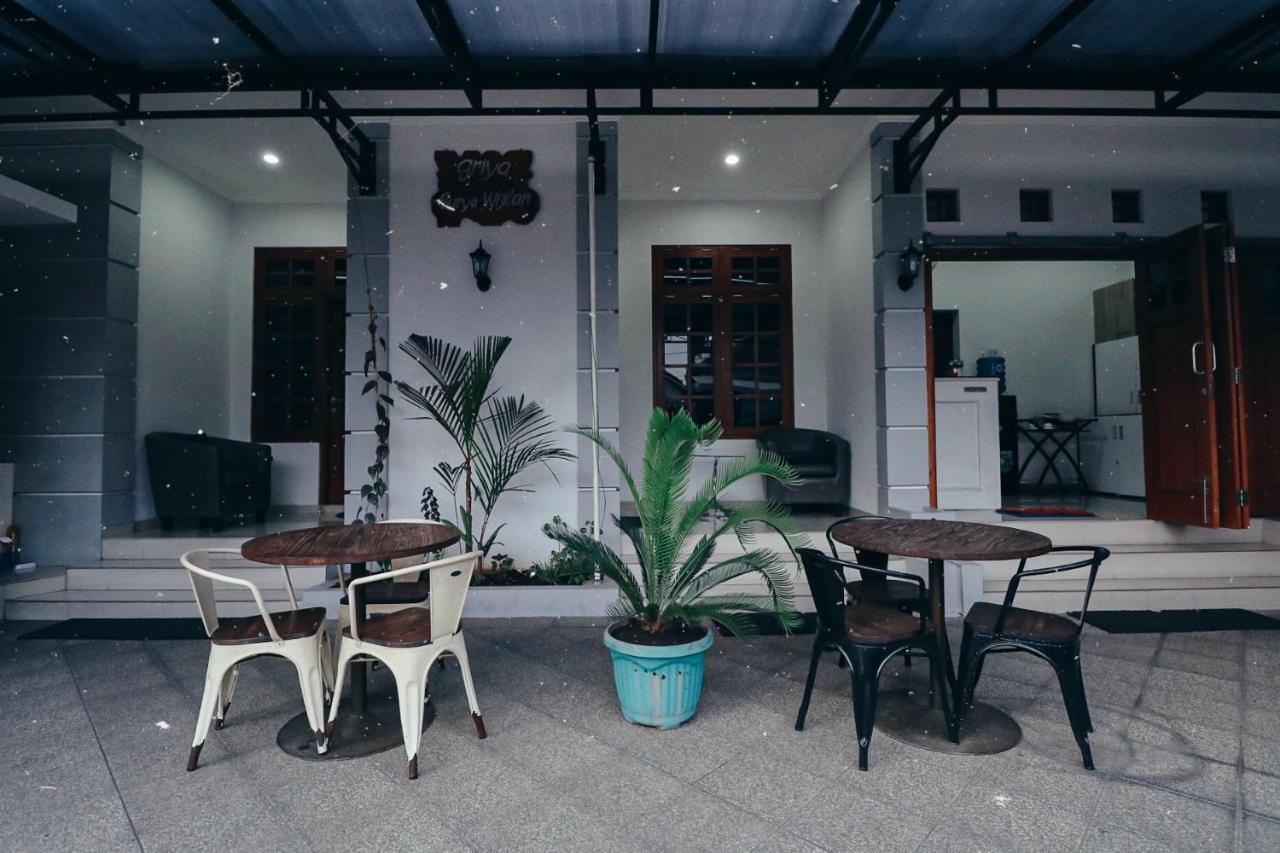 Griya Suryo Wijilan Hotel Yogyakarta Ngoại thất bức ảnh